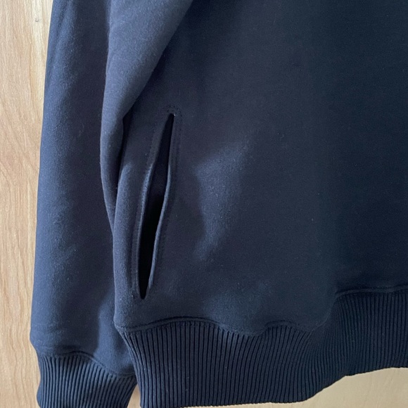 NWT L|O’s Black Lantana Hoodie - Picture 4 of 8